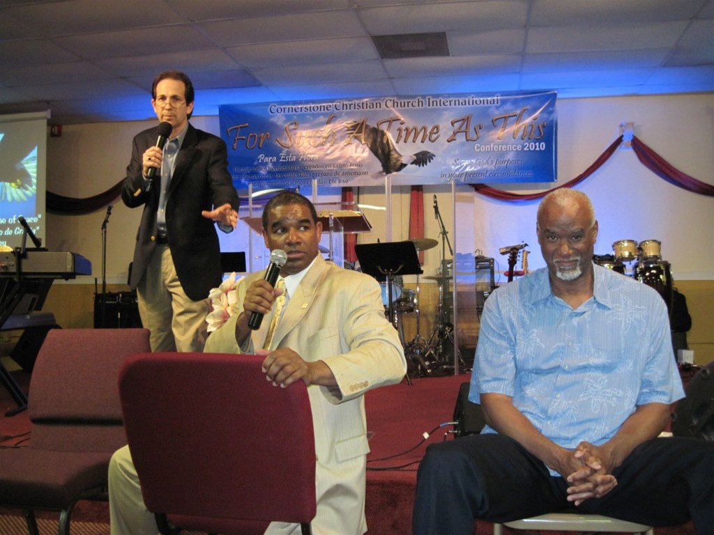 2010 05 02 05 28 Miami Convention 44